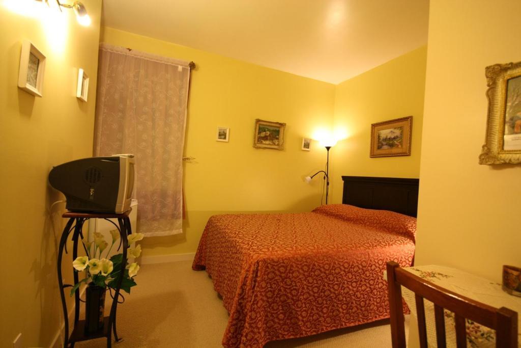 Villa Maria Country Inn Acheson Екстериор снимка