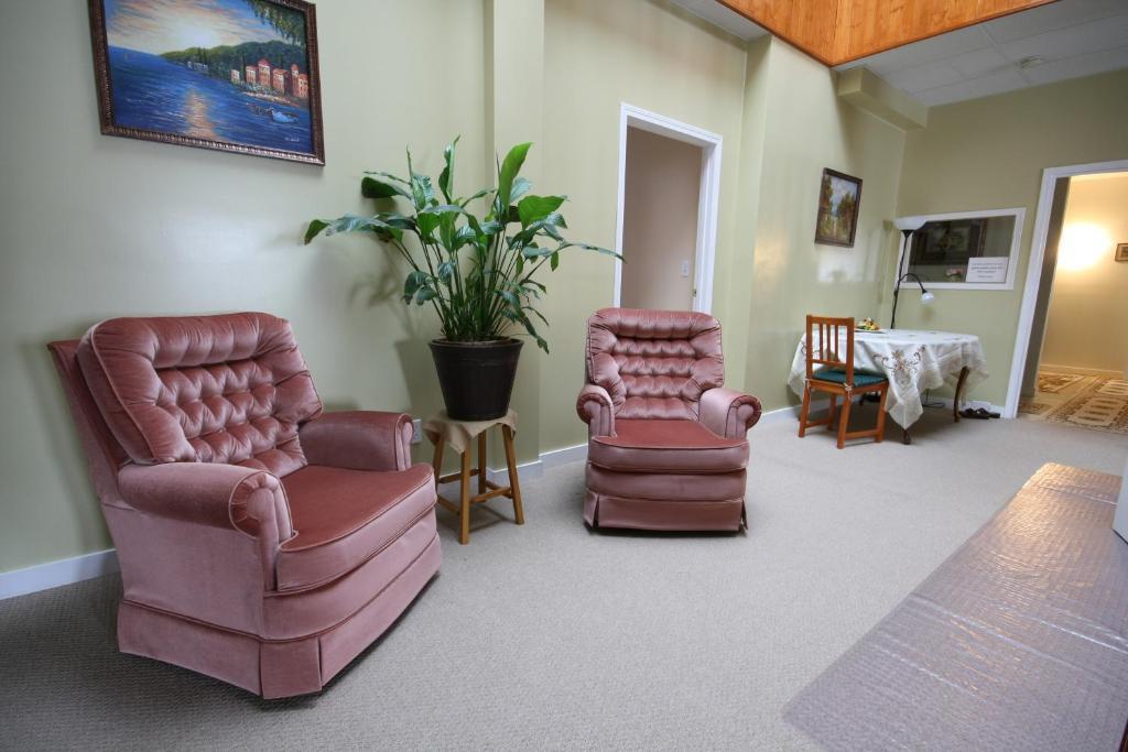 Villa Maria Country Inn Acheson Екстериор снимка