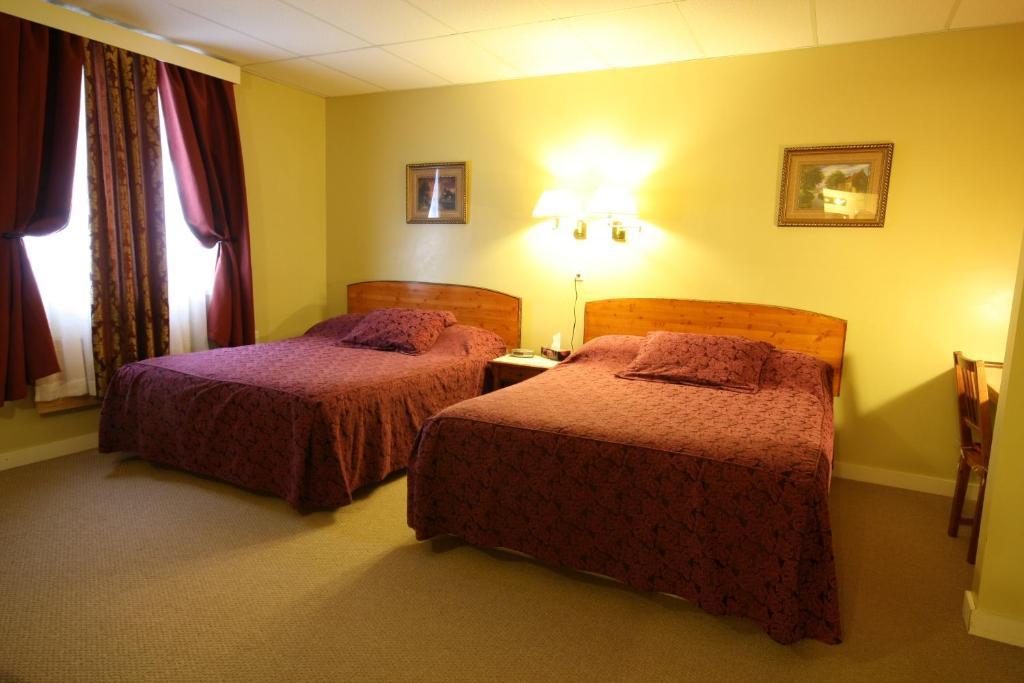 Villa Maria Country Inn Acheson Екстериор снимка