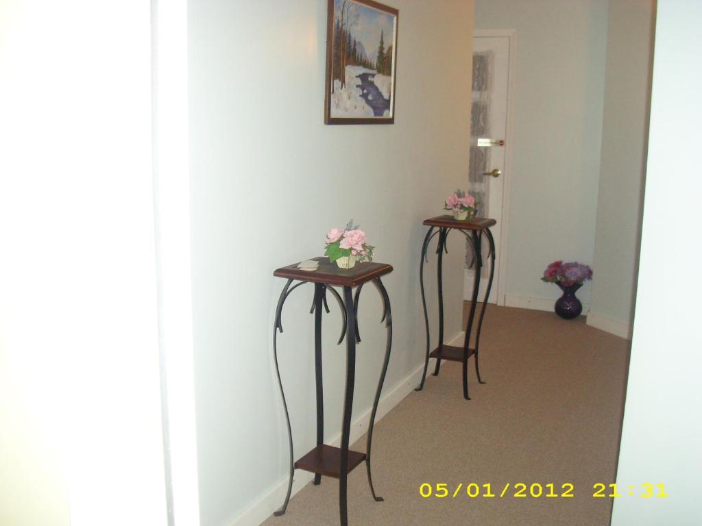 Villa Maria Country Inn Acheson Стая снимка
