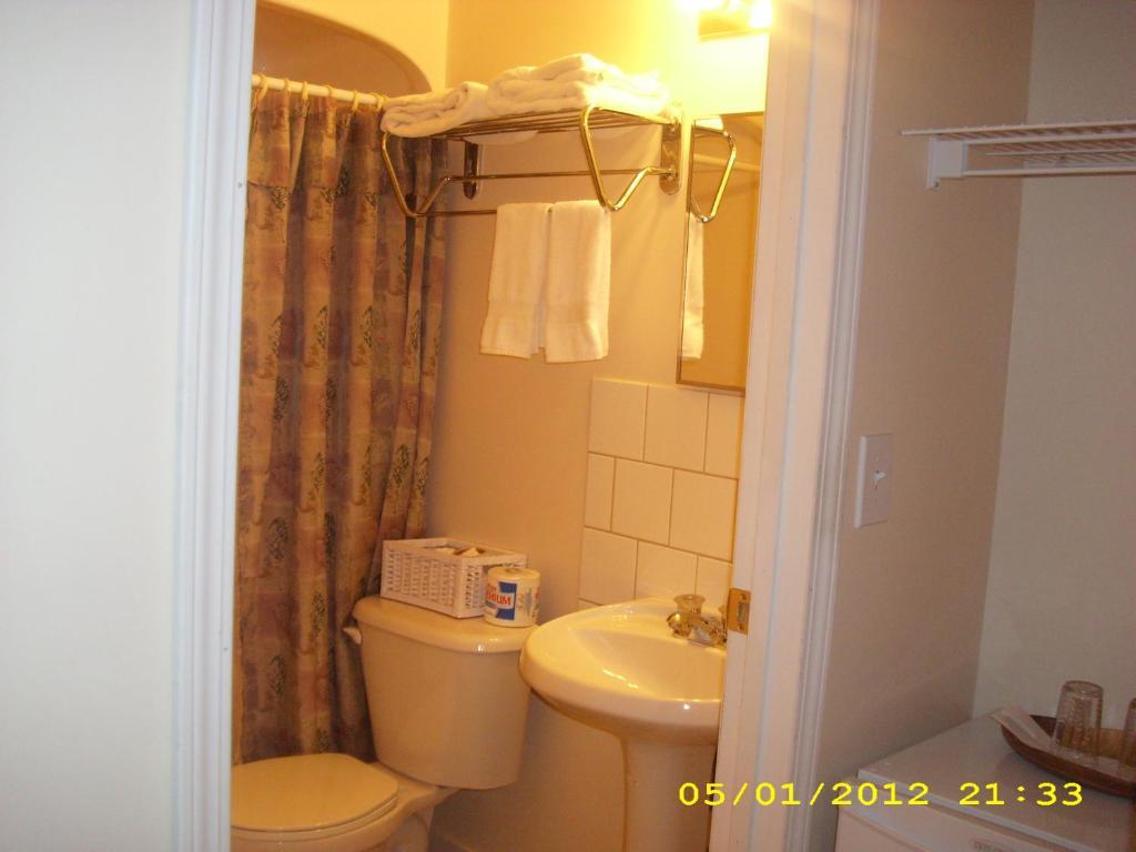 Villa Maria Country Inn Acheson Стая снимка