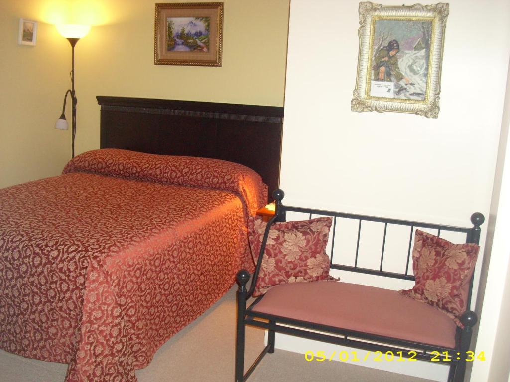 Villa Maria Country Inn Acheson Стая снимка