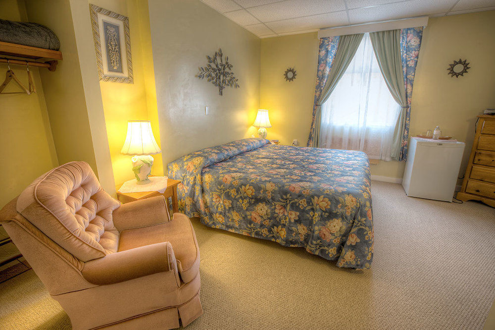 Villa Maria Country Inn Acheson Екстериор снимка