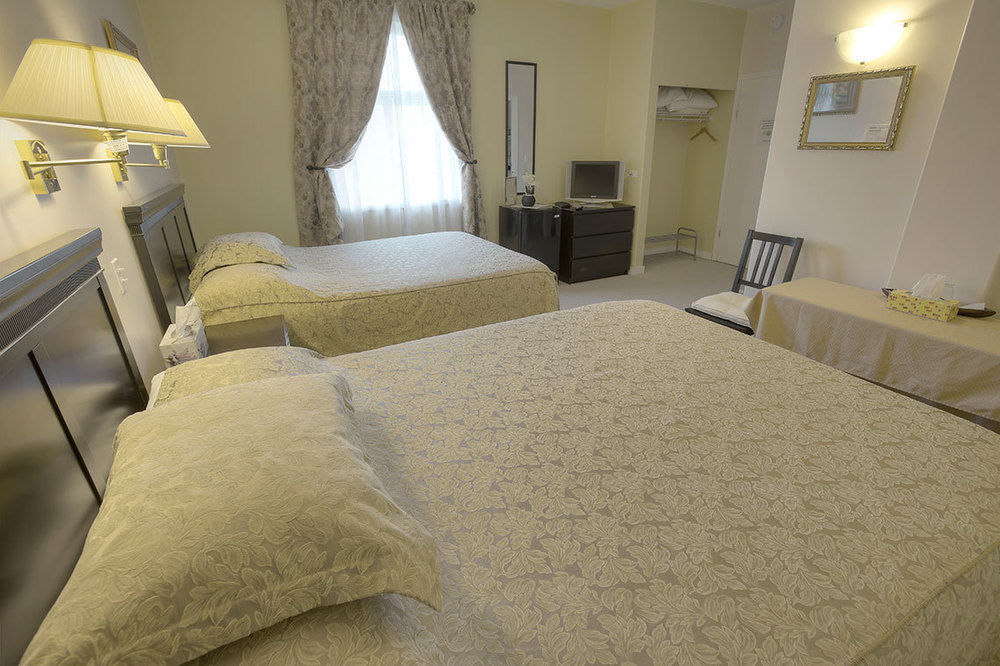 Villa Maria Country Inn Acheson Екстериор снимка
