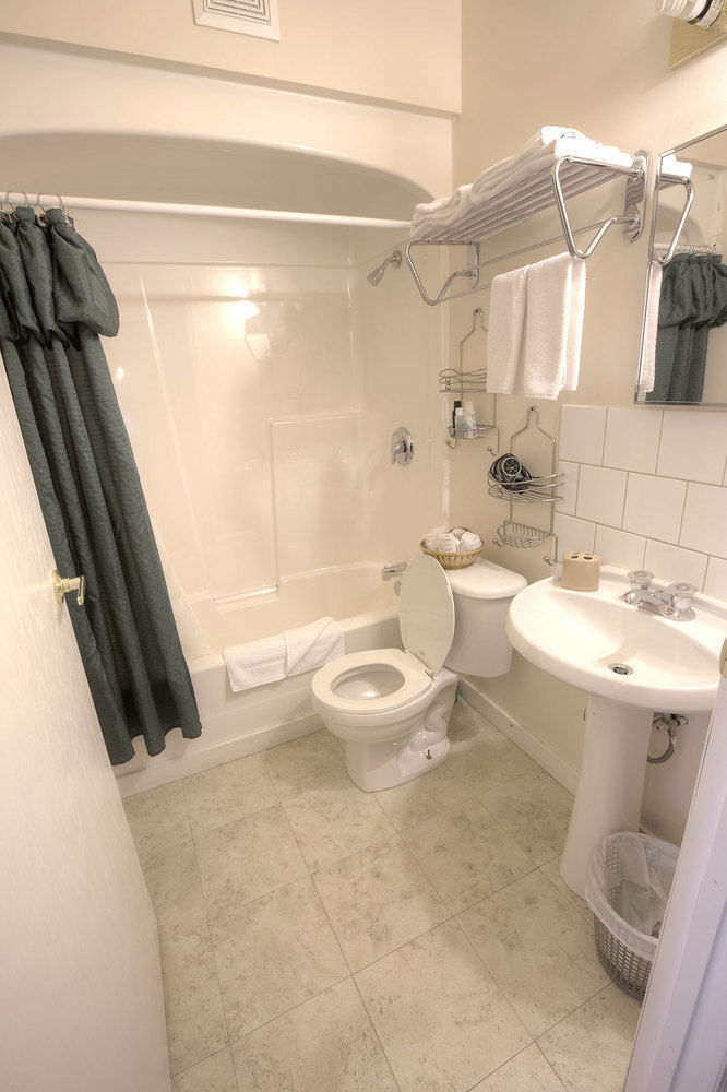 Villa Maria Country Inn Acheson Екстериор снимка