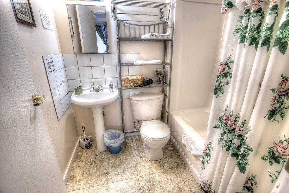 Villa Maria Country Inn Acheson Екстериор снимка