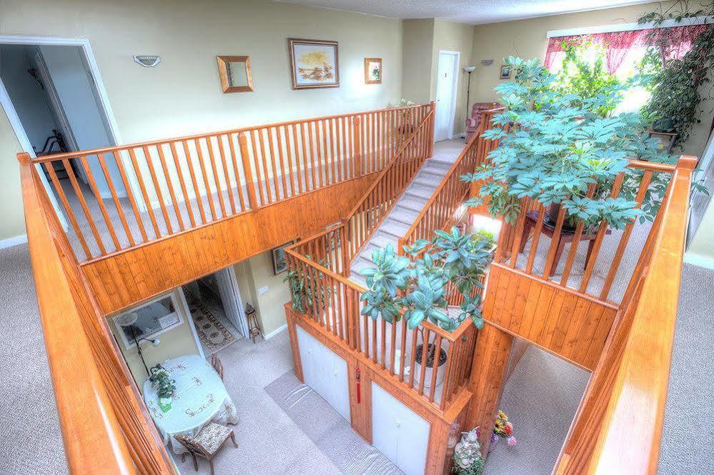 Villa Maria Country Inn Acheson Екстериор снимка